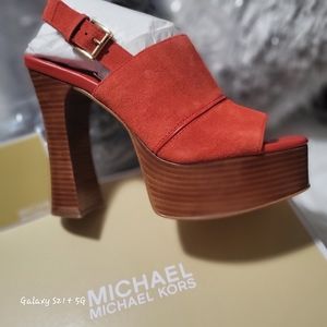 MICHEAL KORS HEELS